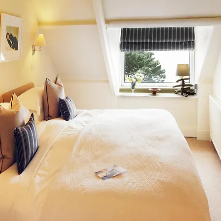 Driftwood Hotel 4*
